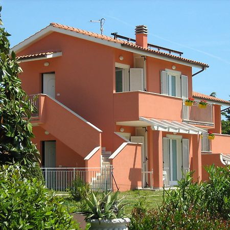 Amarenumana Aparthotel Habitación foto