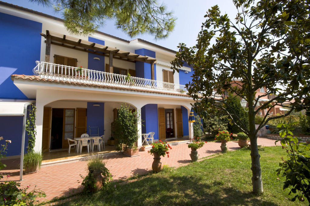Amarenumana Aparthotel Habitación foto